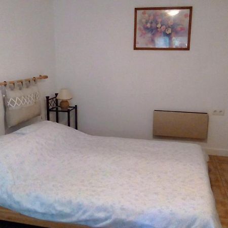 Les Coustilles Saint-Alvere Bagian luar foto