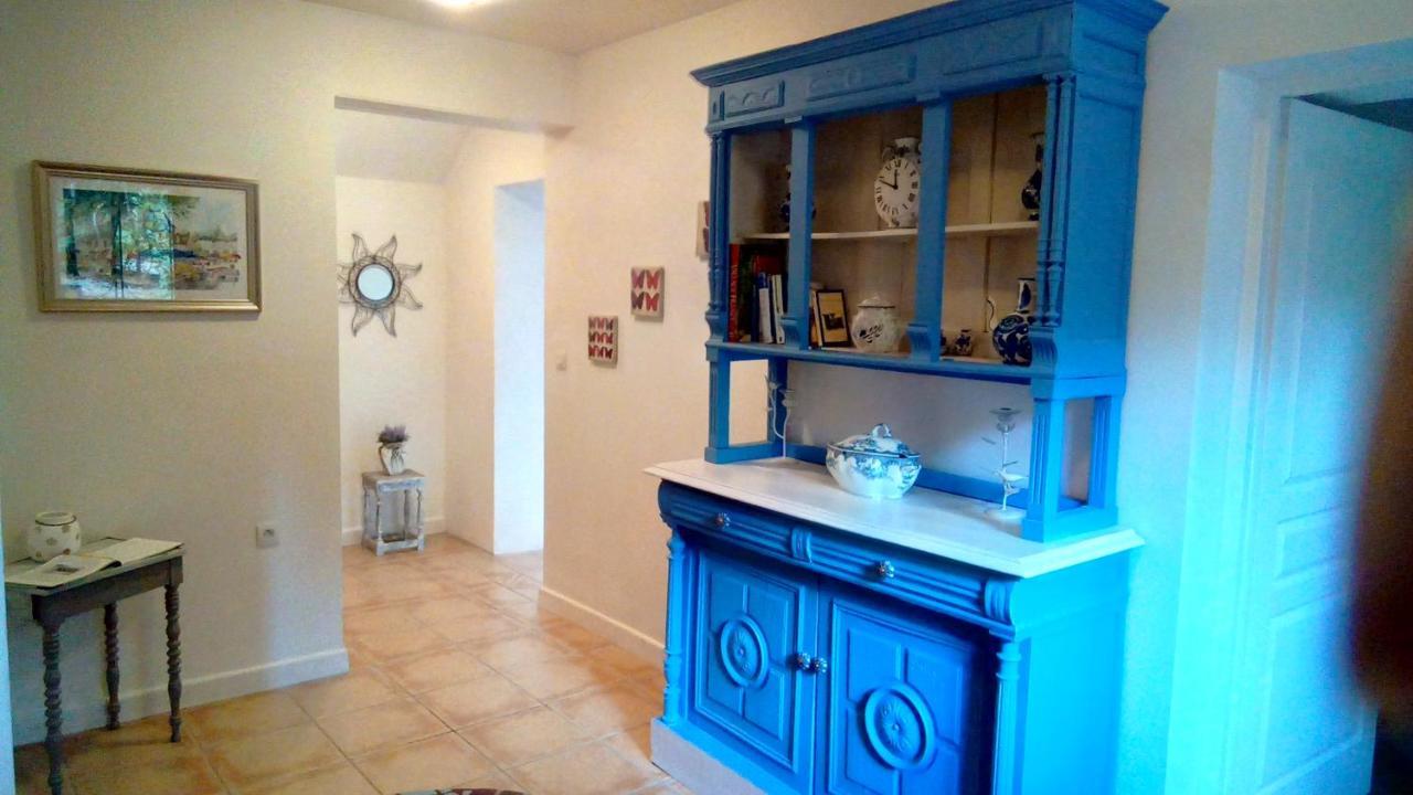 Les Coustilles Saint-Alvere Bagian luar foto